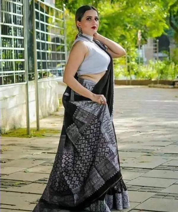 Black_Woven_Banarasi_Jacquard_Saree